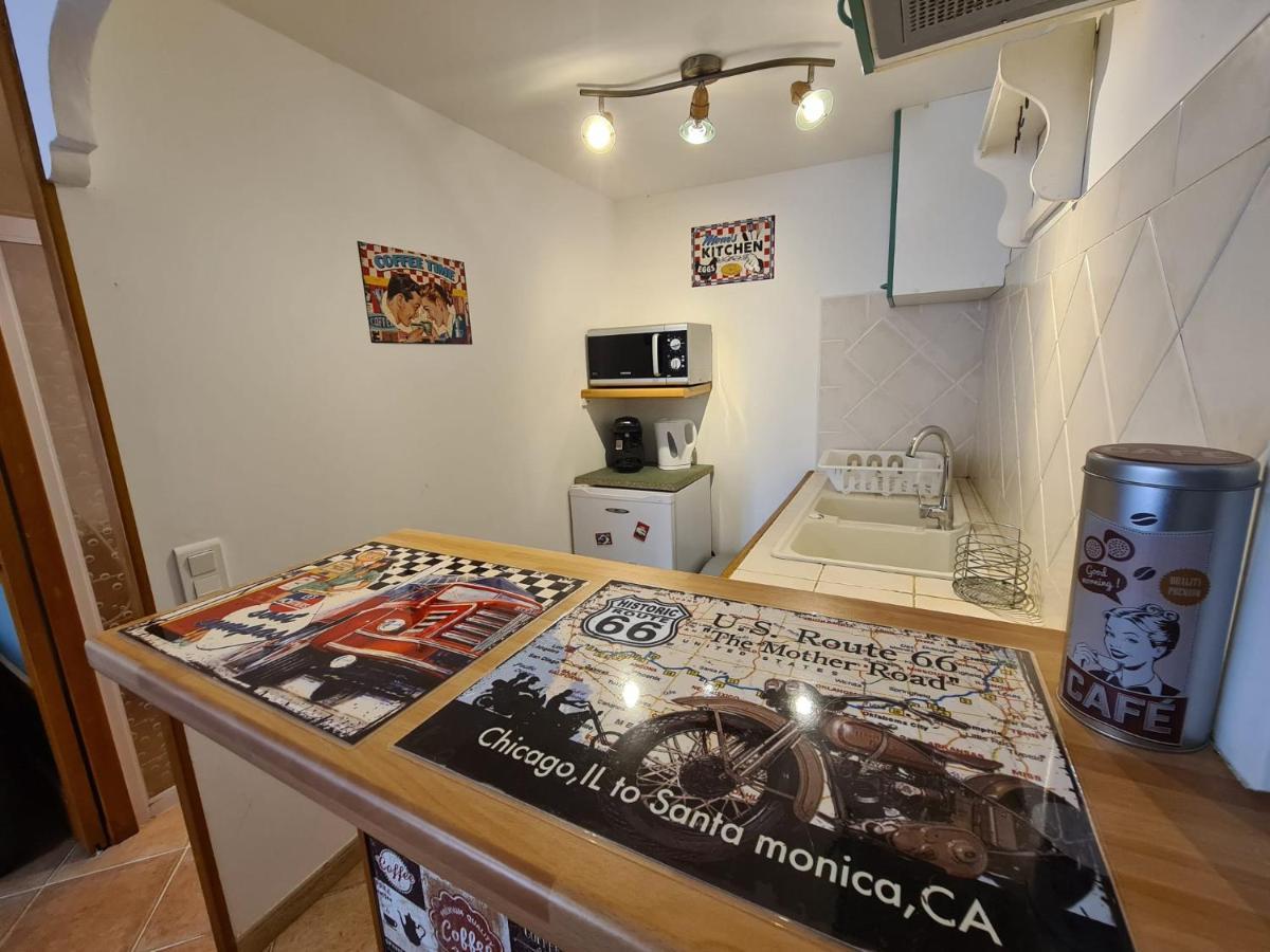 Carnoules  Studio Vintage מראה חיצוני תמונה